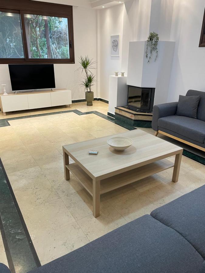Paradise Apartments Nefeli カラマタ エクステリア 写真