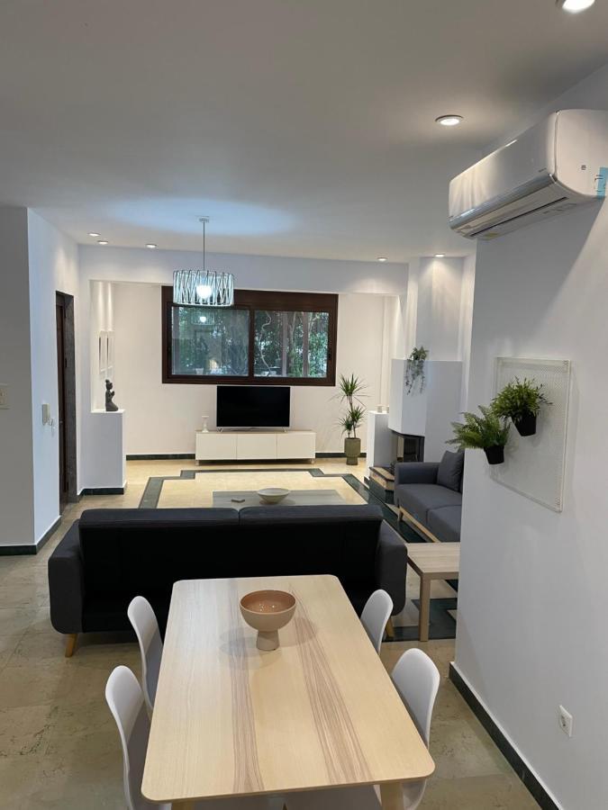 Paradise Apartments Nefeli カラマタ エクステリア 写真